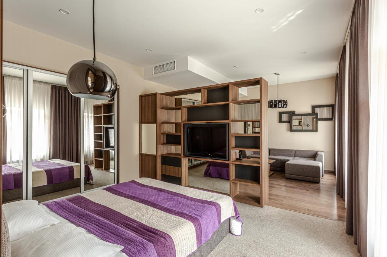 Senator Maidan Aparthotel Kijev Kültér fotó