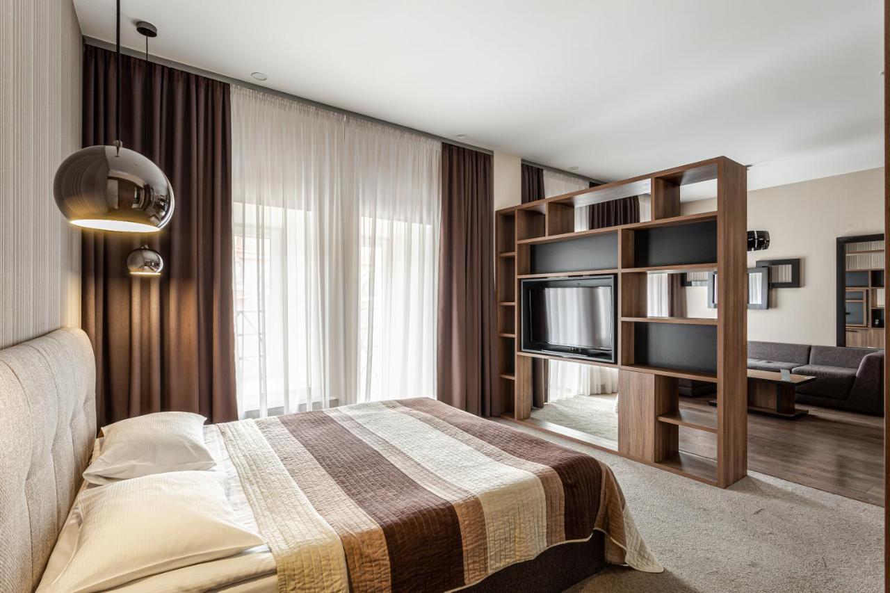Senator Maidan Aparthotel Kijev Kültér fotó